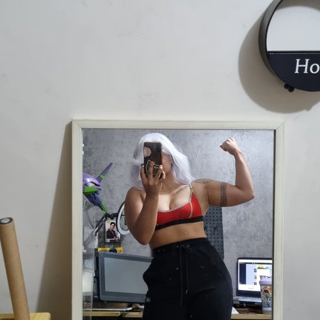 Nyaaati ポルノスター エロティック 画像