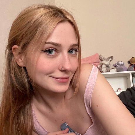 ニューハーフが男とセックスするオンリーファンズ 無料アダルト 写真