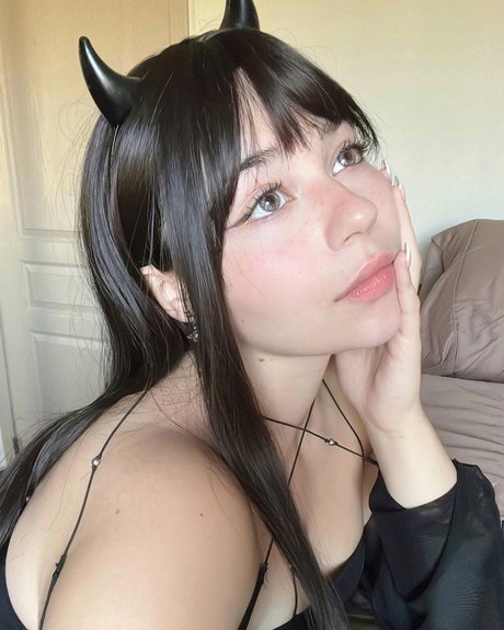 アジアン潮吹き オンリーファンズ ホットセックス 写真