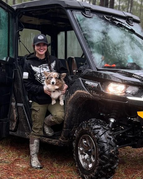 かわいいブロンドのオンリーファンズ 無料エロ 写真