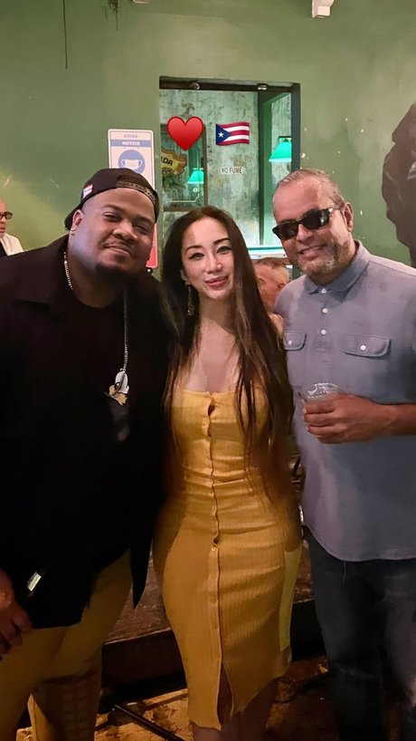 JOI オンリーファンズ ヌード 写真