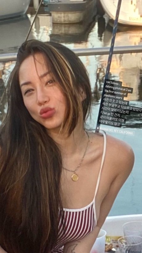 バン・オンリーファンズ セクシー アーカイブ