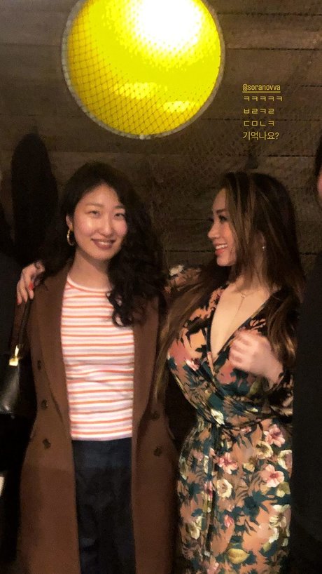 オイルを塗った巨乳オンリーファンズ 無料裸 画像