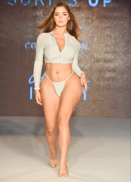 Demi Rose_ プロフィール写真