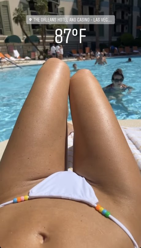 赤毛の痩せたオンリーファンズ セクシー裸 写真