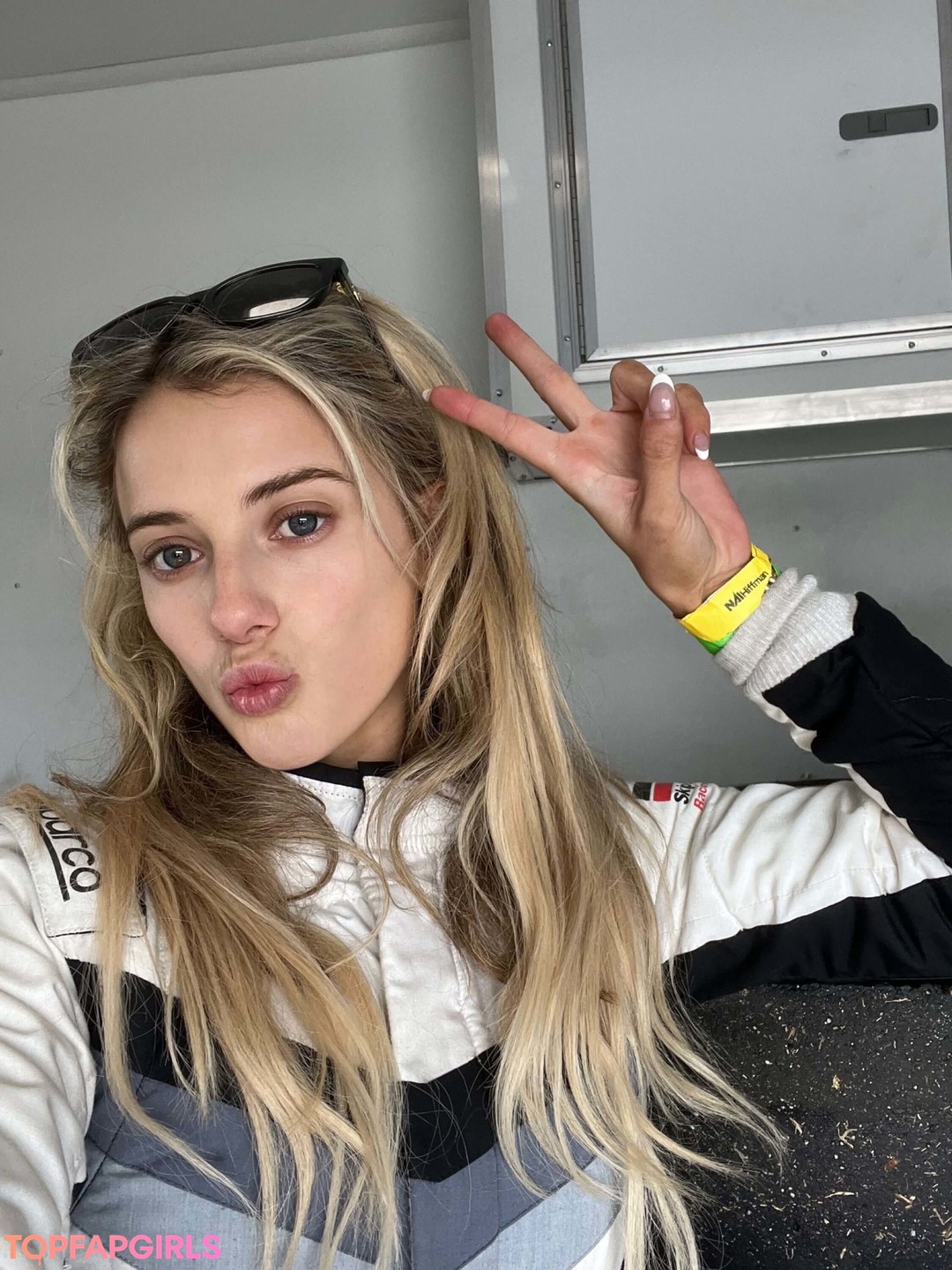 Lindsay Brewer 高品質のスター 画像