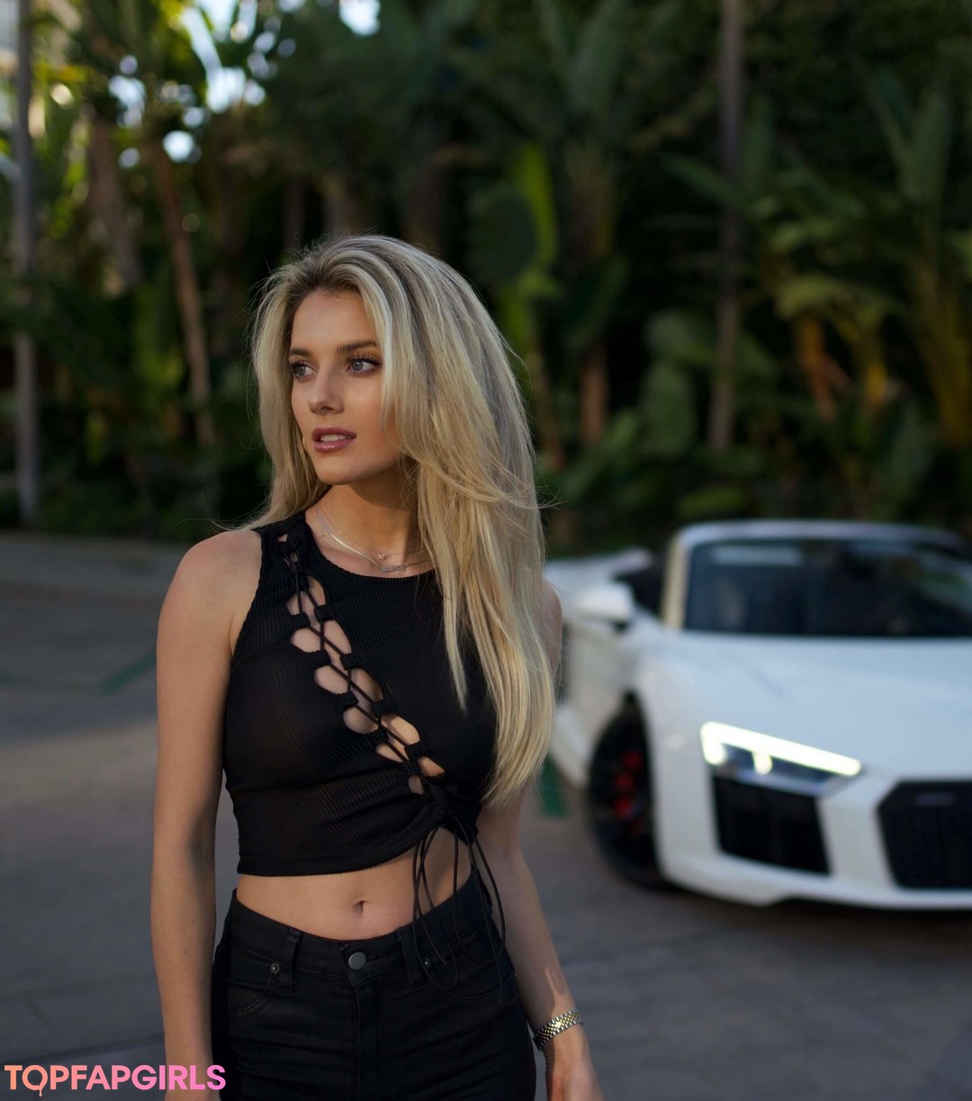 Lindsay Brewer ポルノモデル 写真