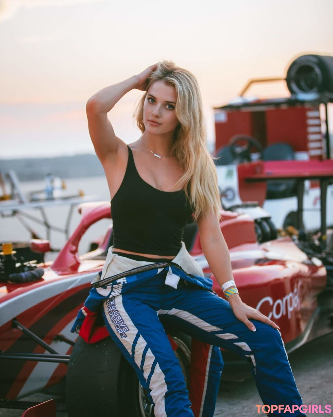 Lindsay Brewer トップモデル アーカイブ