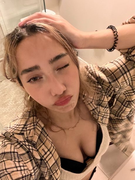 Sabrina Pezeshkian_ 美しいモデル ギャラリー