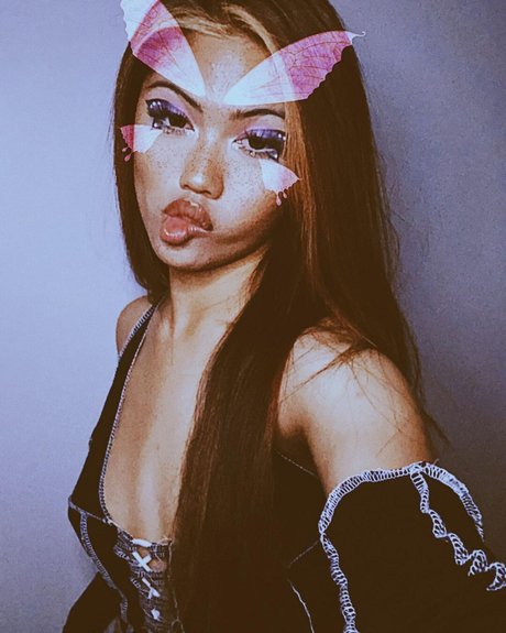 バン・オンリーファンズ アダルト ギャラリー