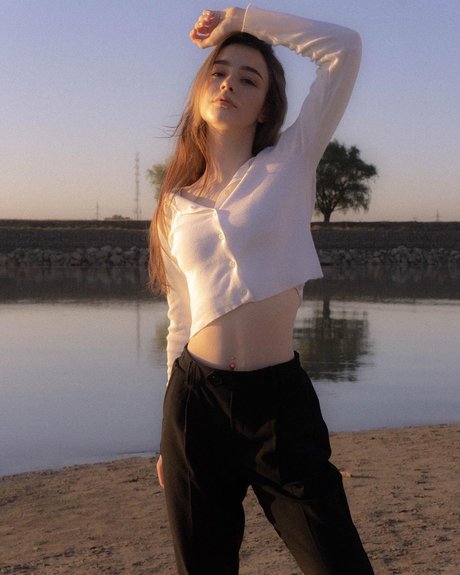 デカ尻ティーンオンリーファンズ HD 写真