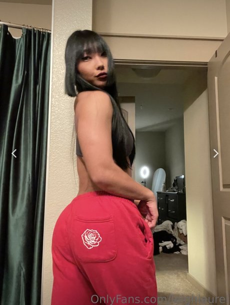 Leigh Laurel_ XXXモデル 写真