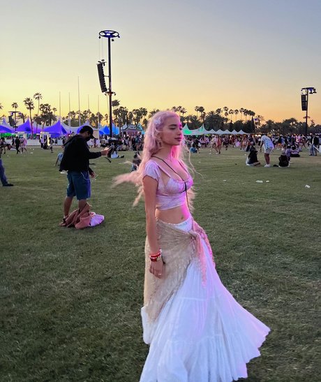 Sab Zada 可愛い女優 ギャラリー