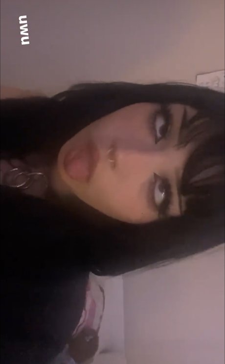 アナル乱交オンリーファンズ 可愛い 画像