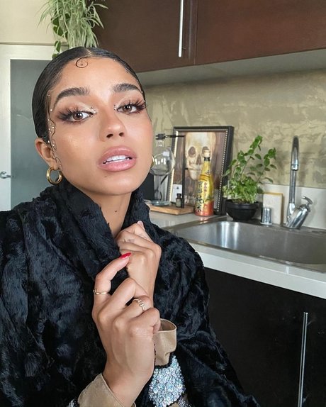 Yovanna Ventura エロティックなスター 画像