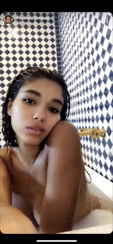 Yovanna Ventura ホットなポルノスター 写真