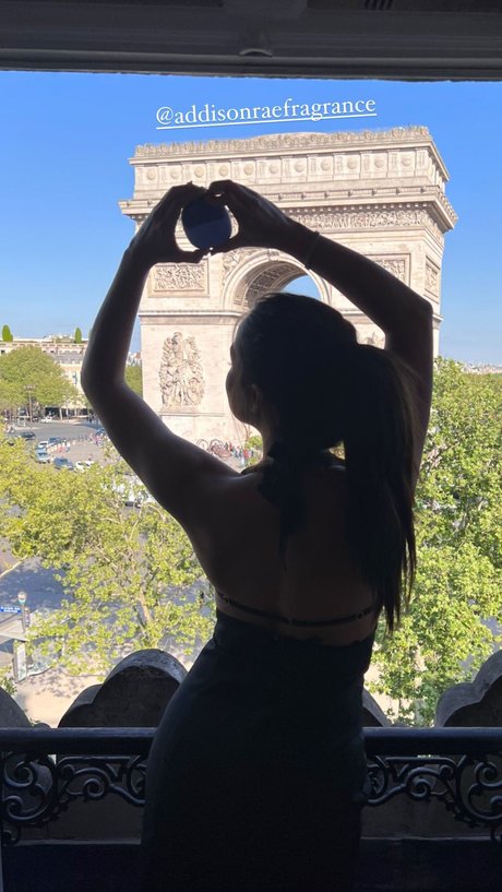 曲線美の女の子オンリーファンズ ポルノ ギャラリー