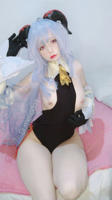 巨乳熟女オンリーファンズ ホット裸 写真