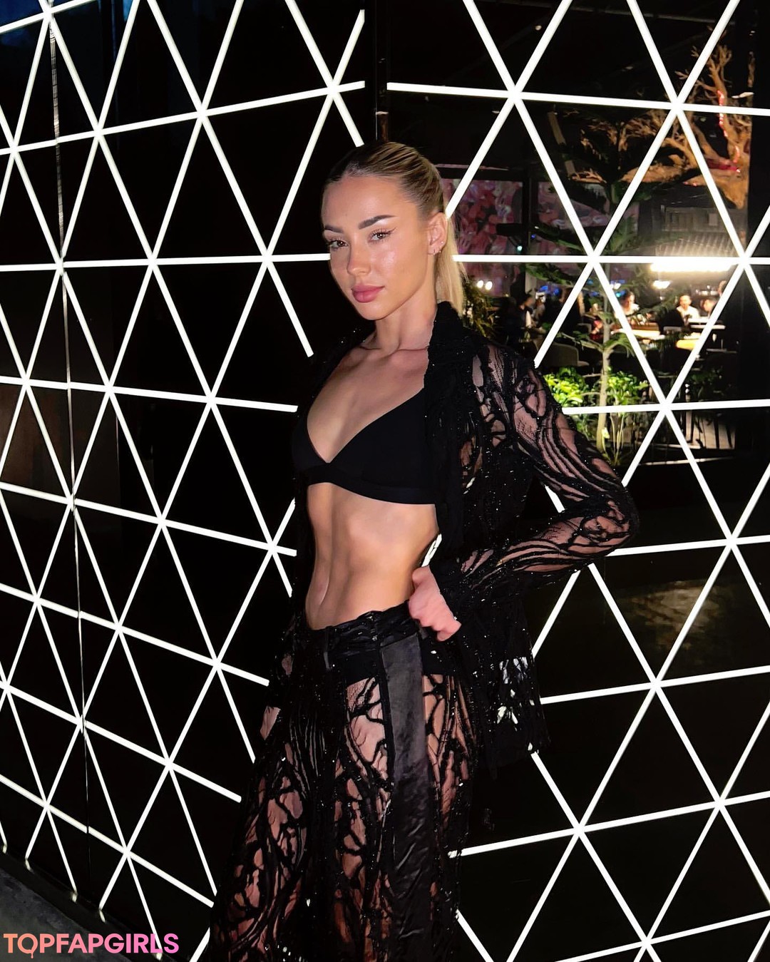 貞操帯オンリーファンズ ポルノ 画像