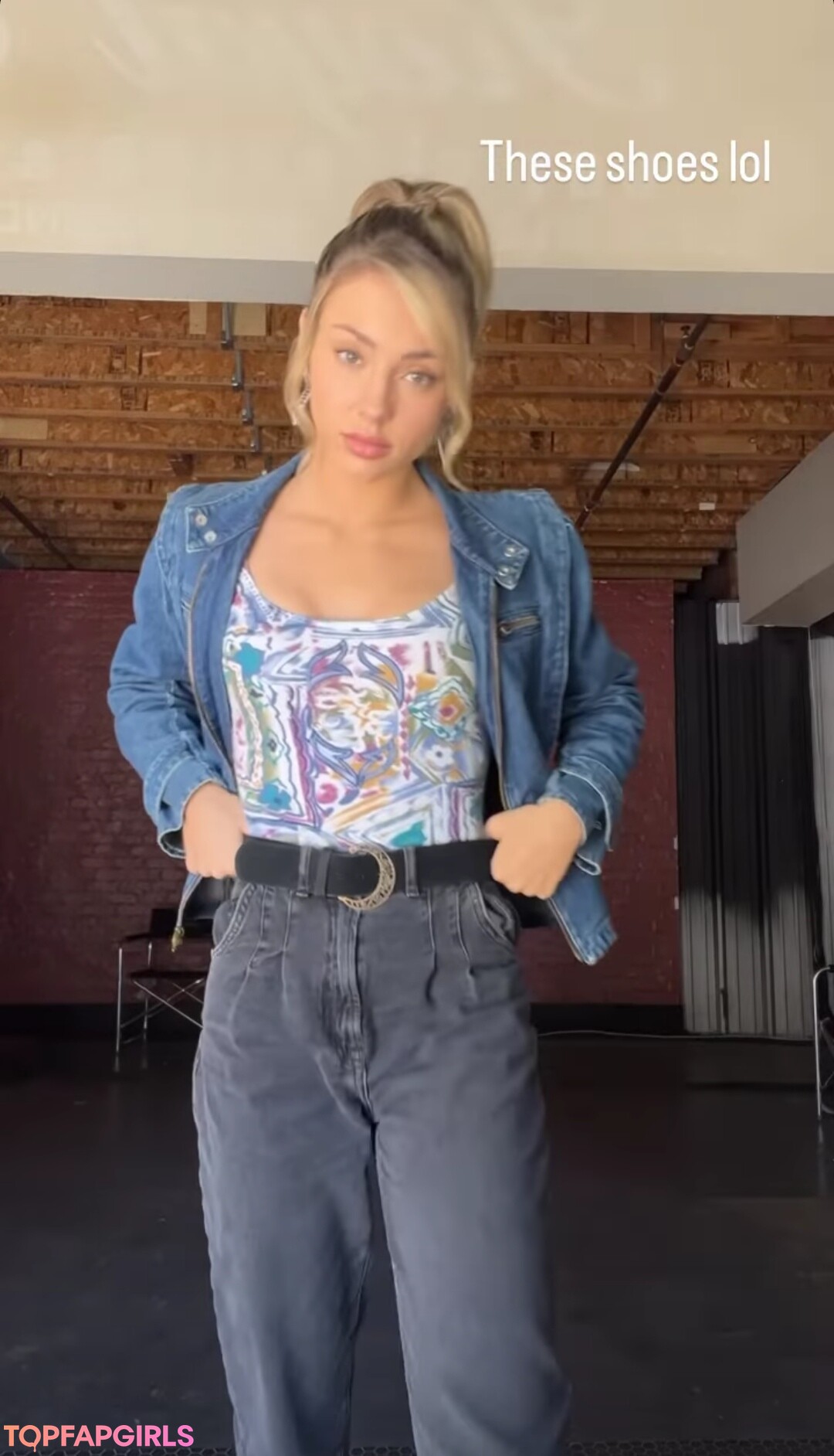 Charly Jordan アート女優 画像