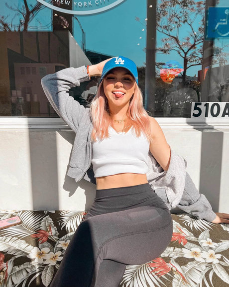 アジアの無料オンリーファンズ セクシー アーカイブ