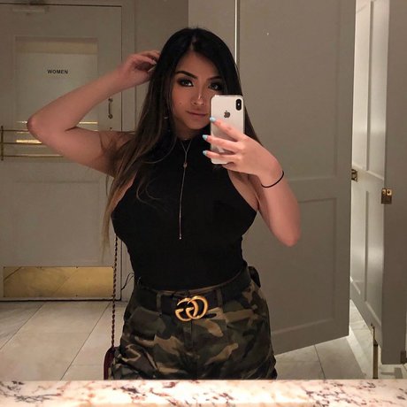 軍事オンリーファンズ 無料アダルト 写真