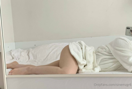 Sinem Ozgur ポルノスター 裸 アーカイブ