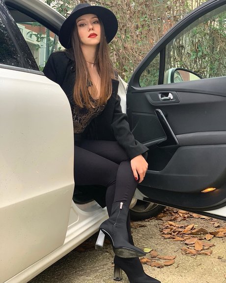 Sinem Ozgur xxxポルノスター 画像