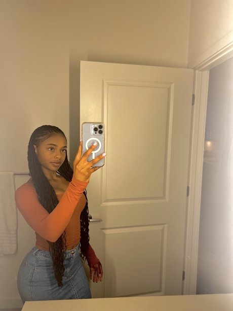 金髪オナニーオンリーファンズ 無料セクシー 写真