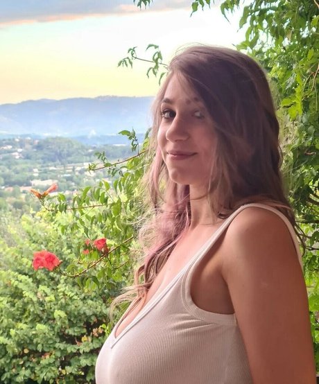 Yonia ポルノスター 素敵 ギャラリー