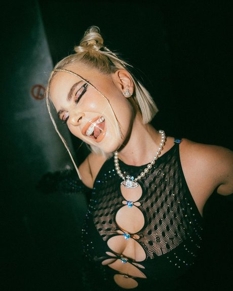 Mathea ポルノスター トップ ギャラリー