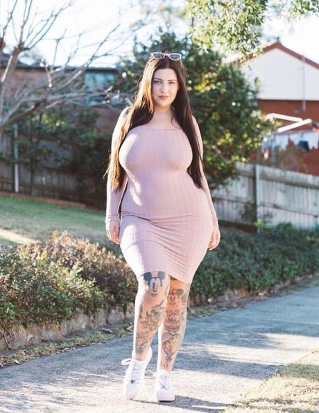 Nikki Hunter_ アダルトモデル 写真