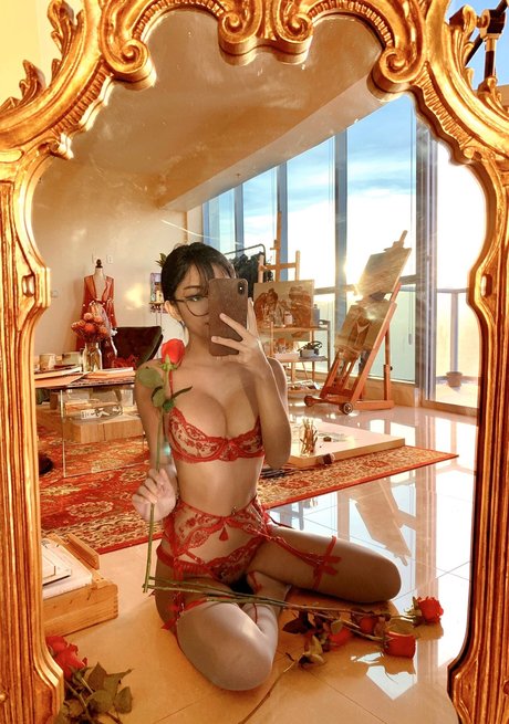 Alyssa Silos ポルノスター エロティック 画像