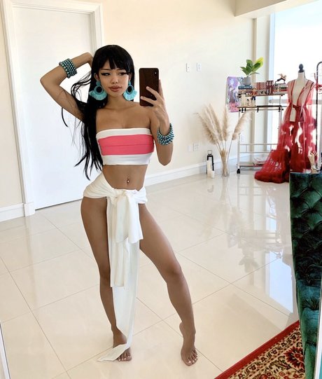 Alyssa Silos 素敵なモデル ギャラリー