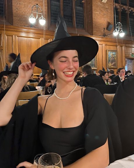 Amelie Manzoli アートスター 写真