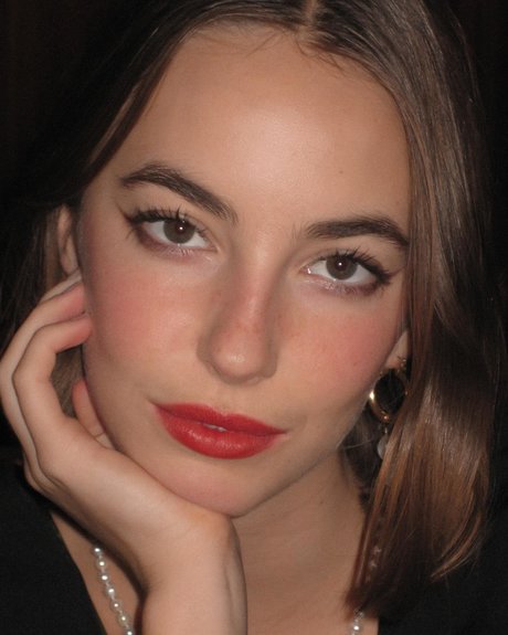 Amelie Manzoli 美しいモデル 写真