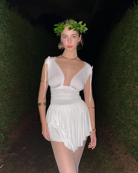 レズビアンマッサージオンリーファンズ エロ 写真