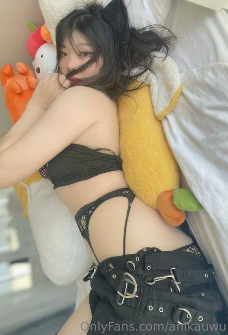 巨乳ランジェリーオンリーファンズ アート裸 画像