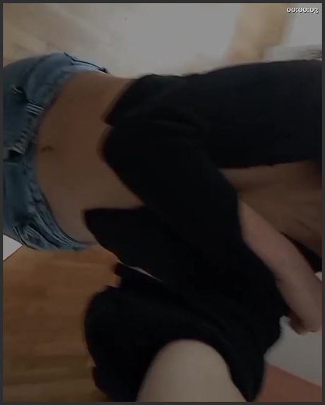 かわいいレディボーイオンリーファンズ セクシーヌード アーカイブ