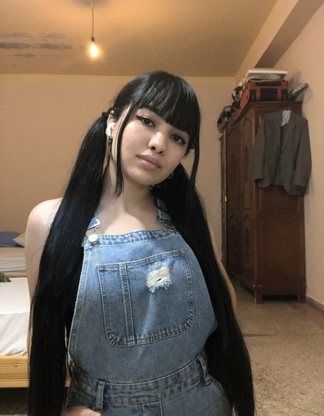 naomieve ポルノスター 写真