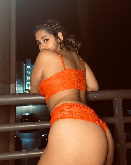 Lyann Diamond 高品質モデル 写真