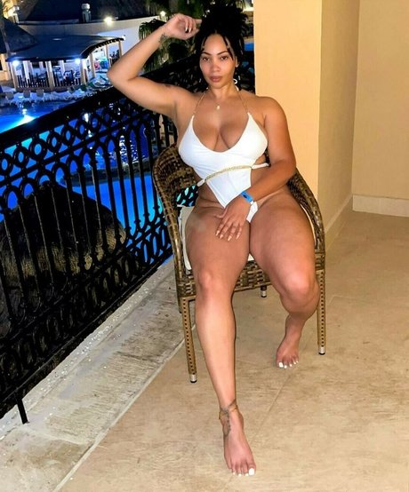 オンリーファンズを崇拝する 無料ヌード 画像