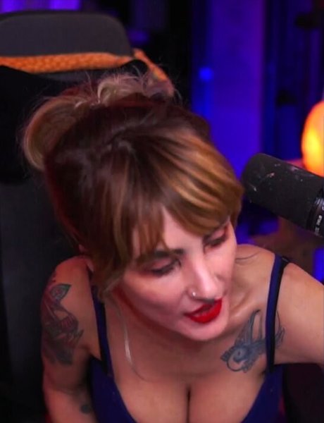 Nagisake アダルトモデル 写真