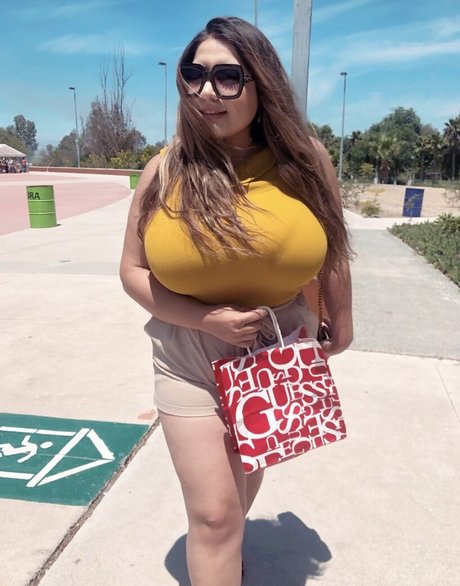 Nimsay セックスモデル 写真