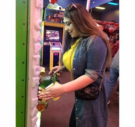 ランジェリーファックオンリーファンズ 無料エロ 画像