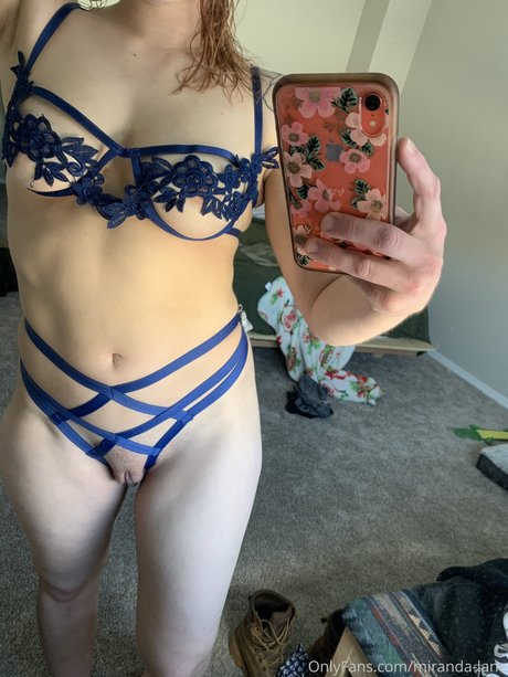 Miranda Lane ヌードスター 写真