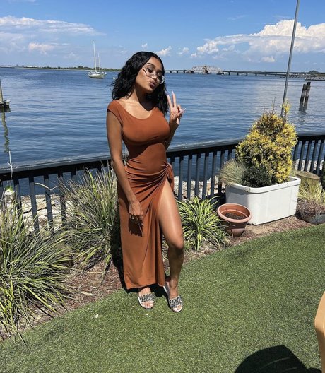 Ishaamk mk 素敵なポルノスター ギャラリー