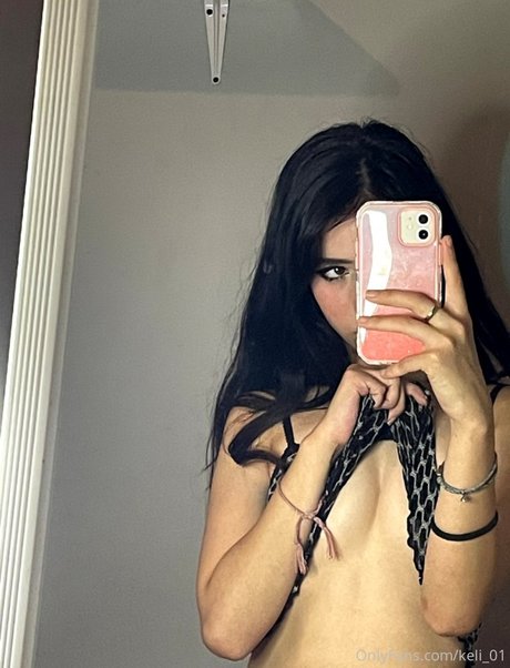 Keli 01 セクシーなポルノスター ギャラリー