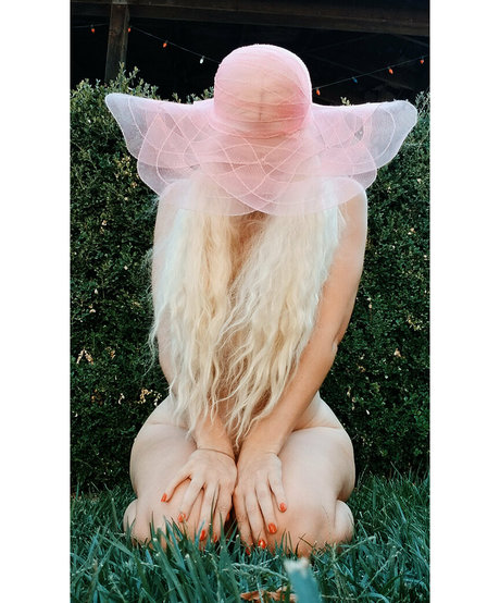 成熟したラテン系オンリーファンズ えろ 画像