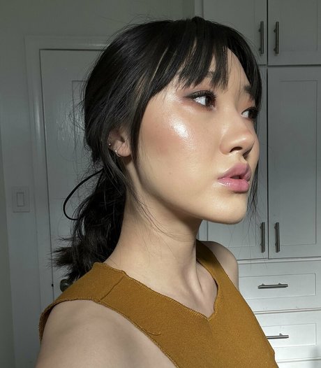 金髪のホットな妻オンリーファンズ 裸 画像